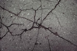 Asphalt crack Sealcoating