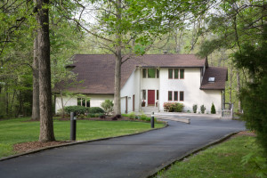 4 Ways to Extend the Life of Your Asphalt Driveway 