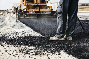 sealcoating vs. asphalt paving